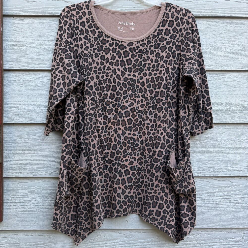 Any Body XL Leopard Print Tunic Top Womens Brown Cozy Knit Pocket Sharkbite Hem